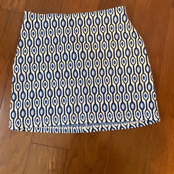 H&M geometric pattern mini skirt size 4 - Picture 1 of 3